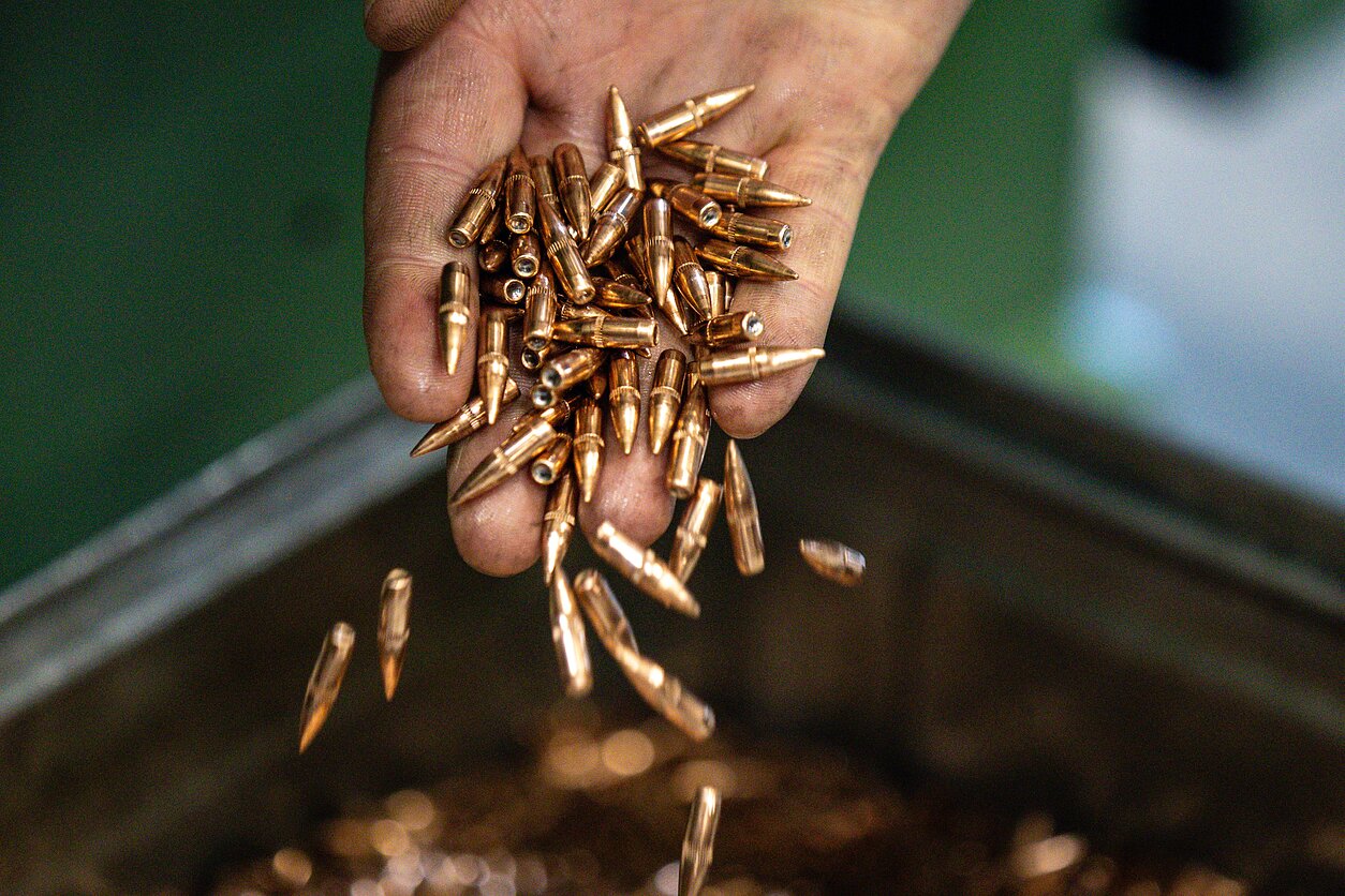 Giraitės ginkluotės gamykloje atidaryti du modernūs įrenginiai Giraitės ginkluotės gamykloje atidaryti du modernūs įrenginiai