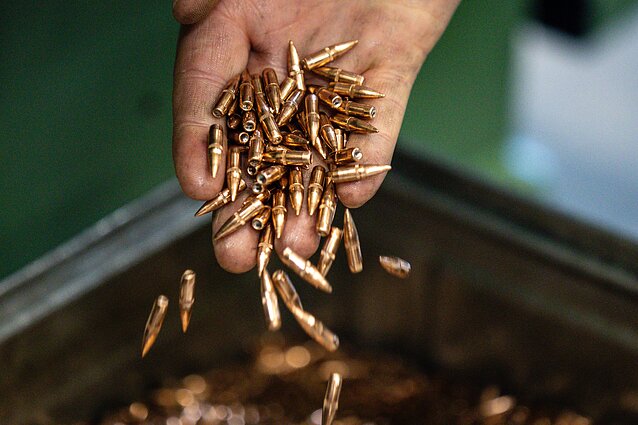 Giraitės ginkluotės gamykloje atidaryti du modernūs įrenginiai Giraitės ginkluotės gamykloje atidaryti du modernūs įrenginiai