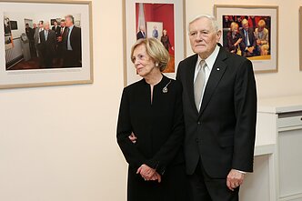 Alma Adamkienė with her husband Valdas Adamkus Alma Adamkienė with her husband Valdas Adamkus