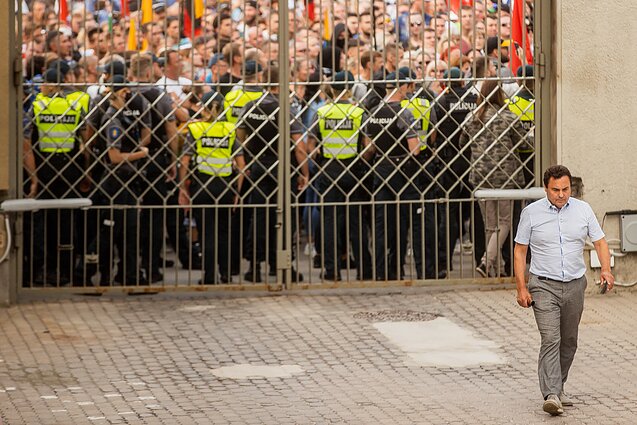 Mitingas prie Seimo Mitingas prie Seimo