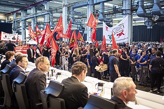 „Volkswagen“ darbuotojų streikas Vokietijoje „Volkswagen“ darbuotojų streikas Vokietijoje