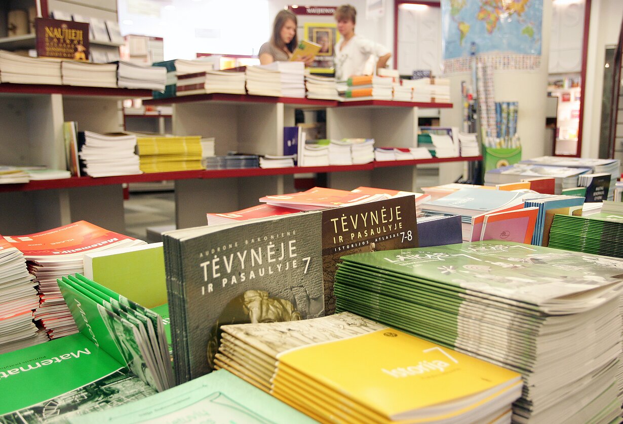 Textbooks (associative) Textbooks (associative)
