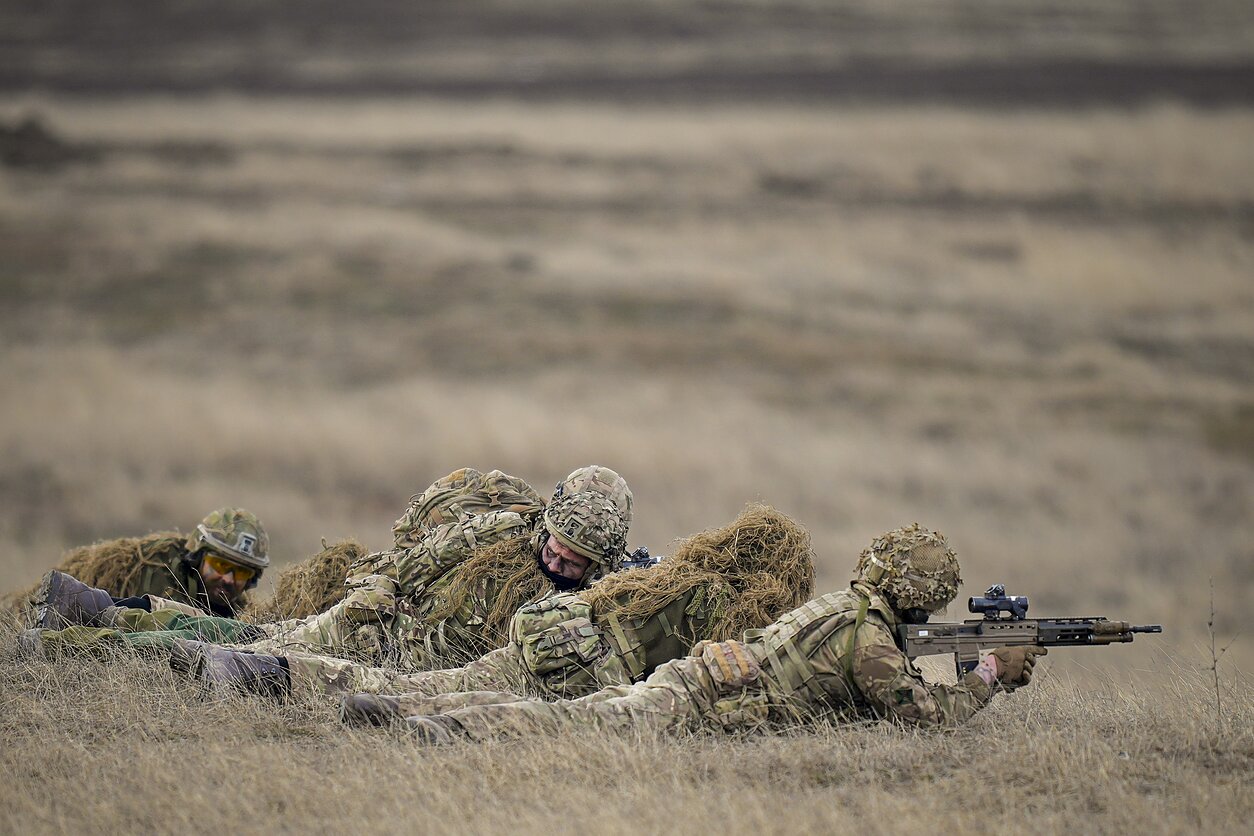 Britų kariai NATO pratybose Rumunijoje Britų kariai NATO pratybose Rumunijoje