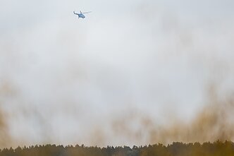 Institucijos tikrino versijas dėl galimo objekto kritimo; sraigtasparnis Institucijos tikrino versijas dėl galimo objekto kritimo; sraigtasparnis