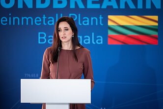 Inga Ruginienė per „Rheinmetall“ amunicijos gamyklos statybų pradžios renginį Inga Ruginienė per „Rheinmetall“ amunicijos gamyklos statybų pradžios renginį