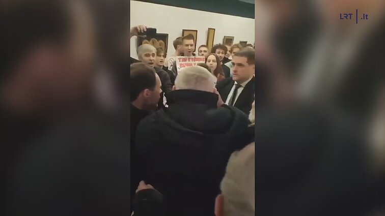 Žemaitaitis apsistumdė Vilkaviškyje, iškviesta policija Žemaitaitis apsistumdė Vilkaviškyje, iškviesta policija