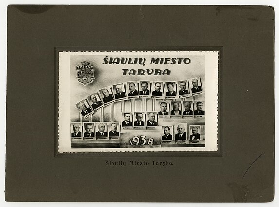 Šiauliai city council vignette. Among the council members, the only woman on the city council – Stanislava Venclauskienė. Šiauliai city council vignette. Among the council members, the only woman on the city council – Stanislava Venclauskienė.