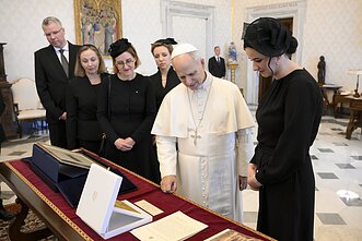 Premjerė I. Ruginienė dalyvavo audiencijoje pas Popiežių Leoną XIV Premjerė I. Ruginienė dalyvavo audiencijoje pas Popiežių Leoną XIV