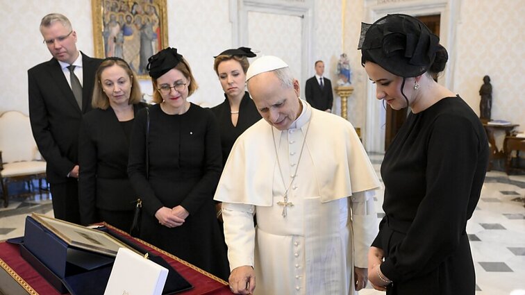 Diplomatė Kobeckaitė: neįsivaizduoju, kokias funkcijas Vatikane atliko Ruginienės vaikai Diplomatė Kobeckaitė: neįsivaizduoju, kokias funkcijas Vatikane atliko Ruginienės vaikai